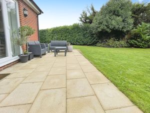 FURZE CRESCENT- click for photo gallery